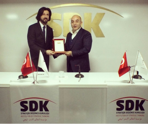 SDP Başkanı Sn. Ayhan Oğan Kayseri'de Stratejik Düşünce Kuruluşu'nun Düzenlediği Konferansa Katıldı.